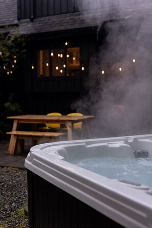 Private Hot tub