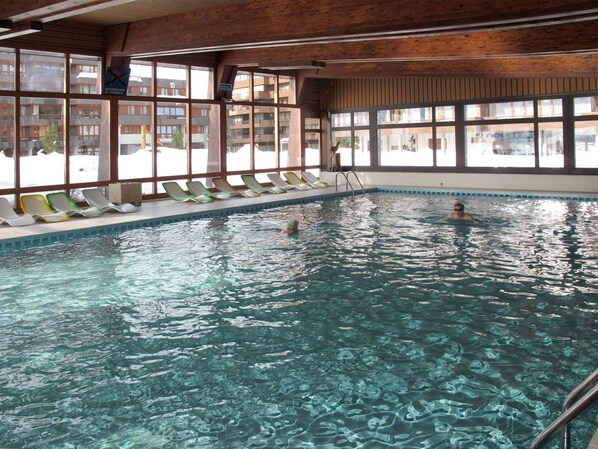 Water, Property, Swimming Pool, Body Of Water, Leisure, Building, Composite Material, Recreation, Fun, Resort Town