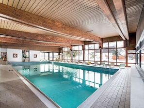 Water, Swimming Pool, Building, House, Interior Design, Floor, Flooring, Leisure, Window, Ceiling