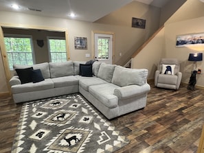 Large Living Room with smart TV!