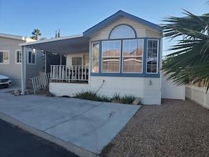2 bed and 1-1/2 baths