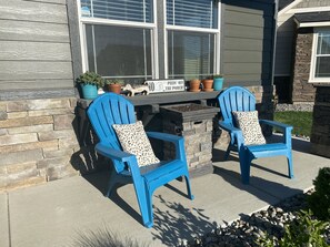 Front porch with gas fireplace 