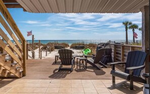 Covered balcony, great relax space