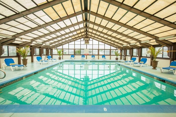 Beautiful and large swimming pool, family fun!
