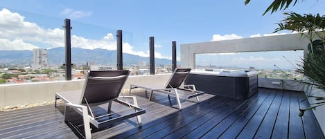 Bain à remous extérieur