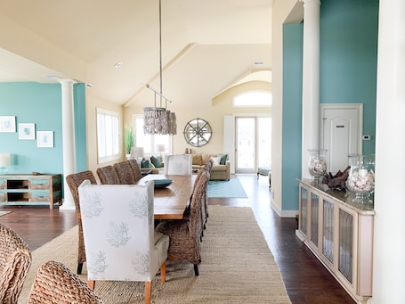 Reverse floorplan with Living and Dining on top level.