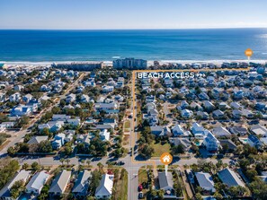 Beautiful 6 min stroll to the beach through charming Crystal Beach neighborhood