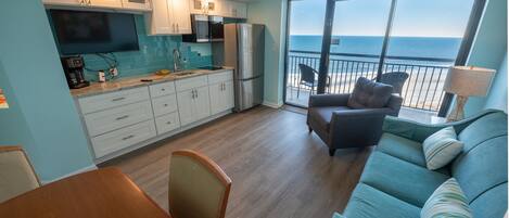 Beautifully Direct Oceanfront View