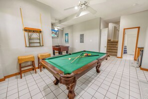 Surf or Sound Realty - 952 - Hatteras Jack - Game Room  -2