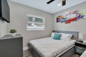 Love sleepovers? This room is perfect for you! It has single over twin bunkbed, queen sized bed, smart TV, and drawers for storage. Inquire now!