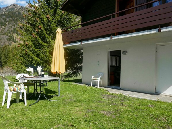 Plant, Building, Property, Table, Window, Shade, House, Tree, Chair, Land Lot