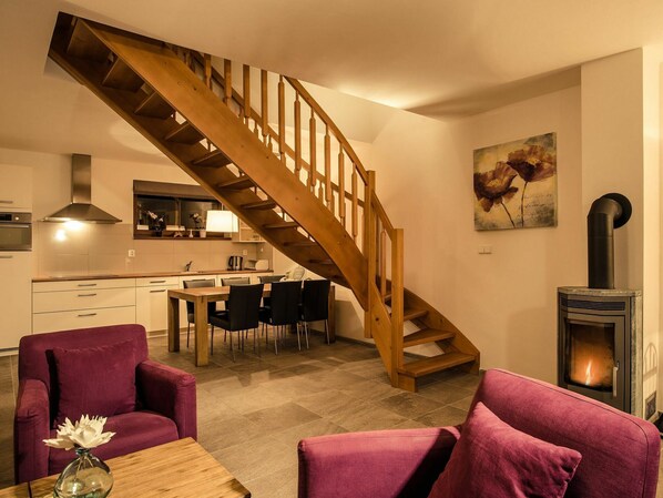 Picture Frame, Furniture, Table, Wood, Chair, Interior Design, Building, Stairs, Comfort, Floor