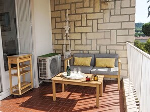 Table, Meubles, Bois, Plante, Design Intérieur, Mobilier De Jardin, Sol, Sol, Chaise, Salon