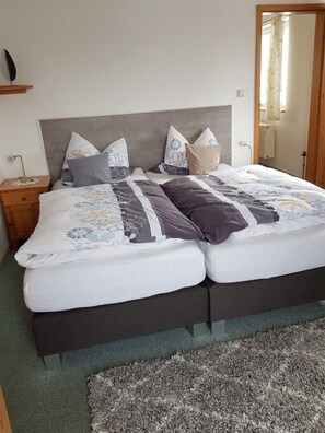 Ferienwohnung Fernblick-Schlafzimmer 1