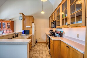 Fully equipped kitchen