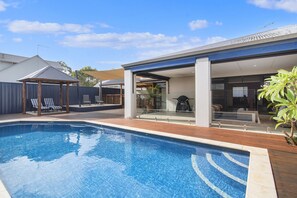 Pool (1)