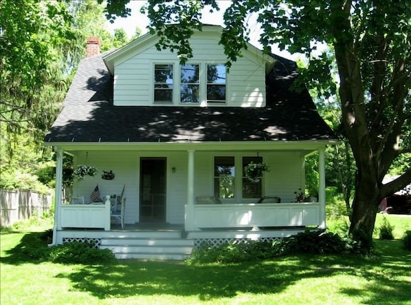 Cottage near Lake Waramaug