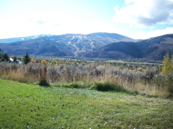 Mountain views from all windows.