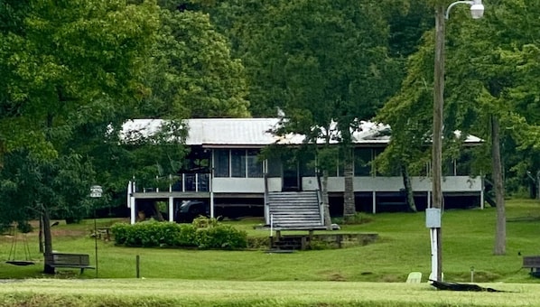 View of the house when coming back from your fishing trip