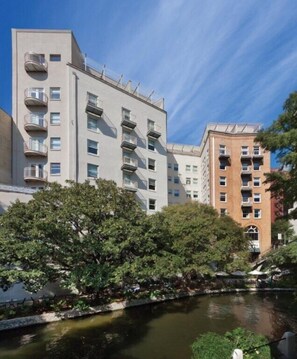 Wyndham Riverside Suites_2.jpg