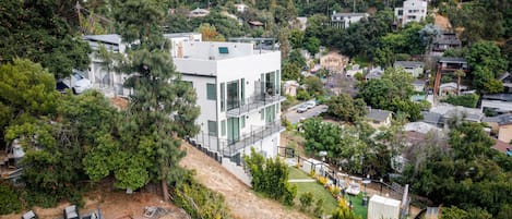 Beautiful mansion on top of hill in Silverlake/Echo park neighborhood 