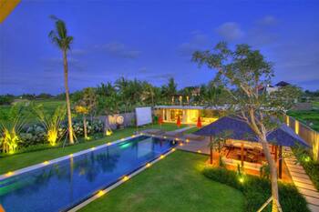 Exclusive Luxury Villa with Pool & Entertainment – Bali Villa 1059