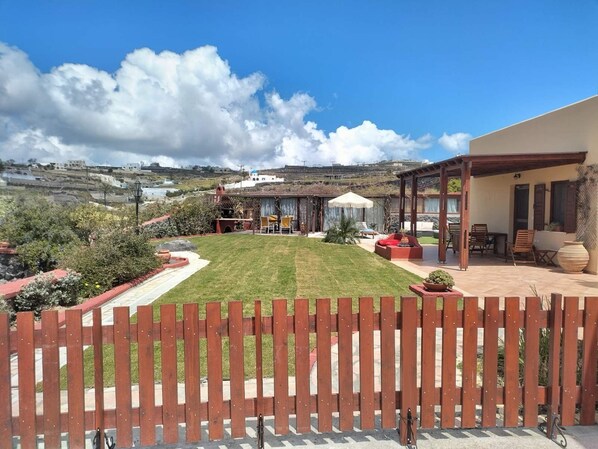 welcome to the vineyards hill villa with amazing private gardens to relax on.