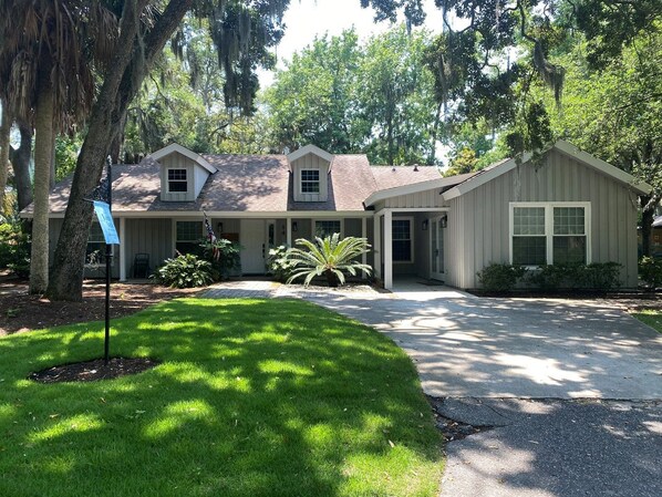 14 Egret Front Exterior