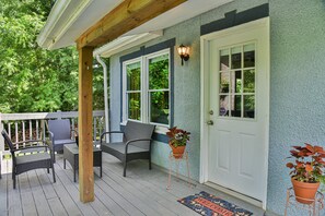 Welcome to our Blue Cottage West!