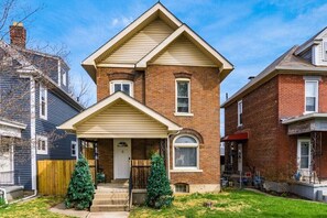 Your lair is fortified with brick siding and 6' bamboo fencing.