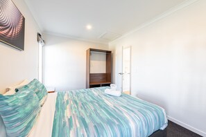 Matariki - studio bedroom