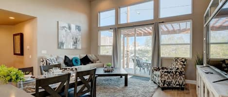 Minerva House is a brand new home minutes from downtown Reno. Located on a quiet street making it a perfect getaway.