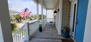 FRONT DOOR/PORCH/DECK