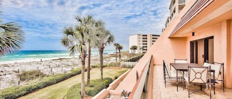 Huge balcony nearly double the size of a typical beach balcony. 