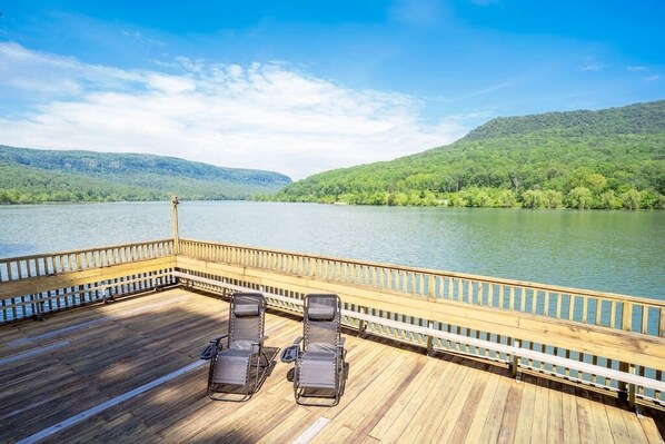 Soak up the sun on the private dock that is exclusively yours.
