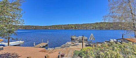 Lake Ariel Vacation Rental | 5BR | 4BA | 3,800 Sq Ft | Stairs Required