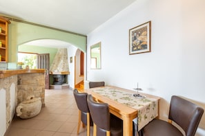 Dining room 2