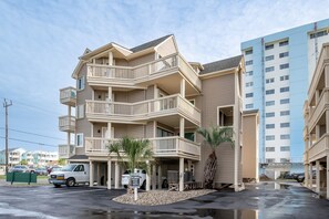 Salty Hammocks Oceanfront Community with Pool