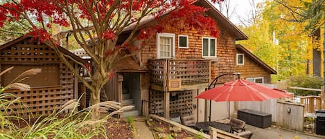 Hygge House- 1 BR 1 BA in the Laurel Highlands, PA