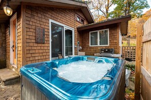 Experience the beauty of the Laurel Highlands. Book your mountain getaway today.
We offer the most unique collection of vacation homes in Laurel Highlands. From a cozy couple's getaway to a sprawling 400-acre private retreat, we have the perfect accommodations for your destination getaway.