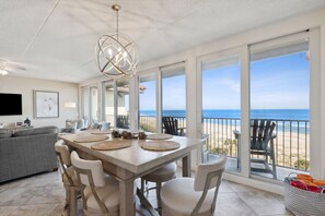 Dining Table with Seating for 6 and Incredible Ocean Views