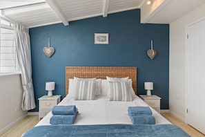 Spectacular Sea Views, Balconies, Parking