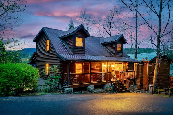Time To Unwind is in the Mountain Shadows Resort.