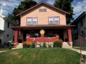 Beautiful garden nestled in Butler neighborhood Tarkington.