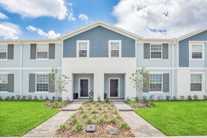 1320 Lava Drive, Windsor Island_01.jpg