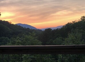 Another day and another gorgeous sunset from the deck at Hilltop Haven! 