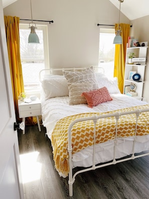 Main bedroom with queen-size bed