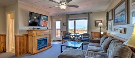 Rockaway Beach Vacation Rental | 1BR | 1BA | 615 Sq Ft | 2nd Floor Condo