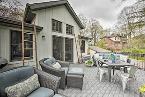 Upper Balcony w/ Lake Views