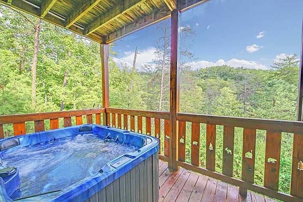 Bain à remous extérieur